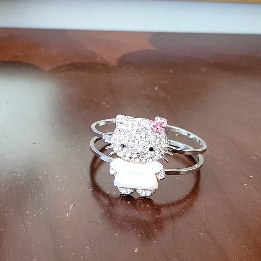 Hello Kitty bracelet
